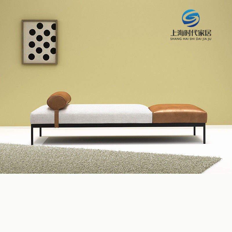 Nordic light luxury bedroom bed end stool white luxury shoe changing stool modern minimalist small apartment living room sofa long reclining chair