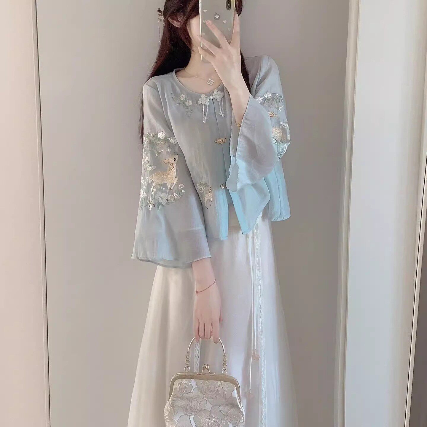 優雅で上品な刺繍入りの漢服トップスセット（女性用、プラスサイズ、春秋向け、モダンな中国風チャイナドレス）