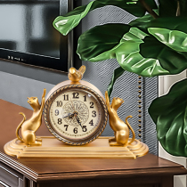 European-style clock home living room desktop clock light luxury mute fashion atmospheric clock retro creative copper quartz clock