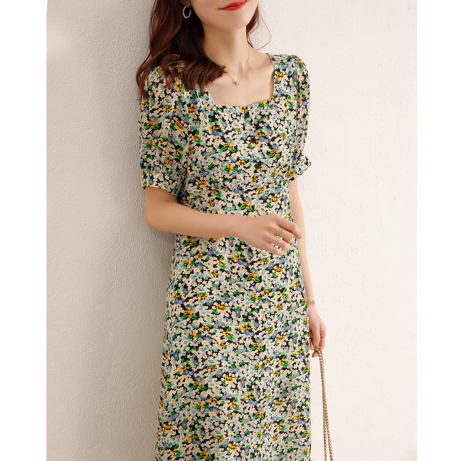 U-collar noble lady high-end silk floral dress women's summer 100 mulberry silk big-name young models 2022 new