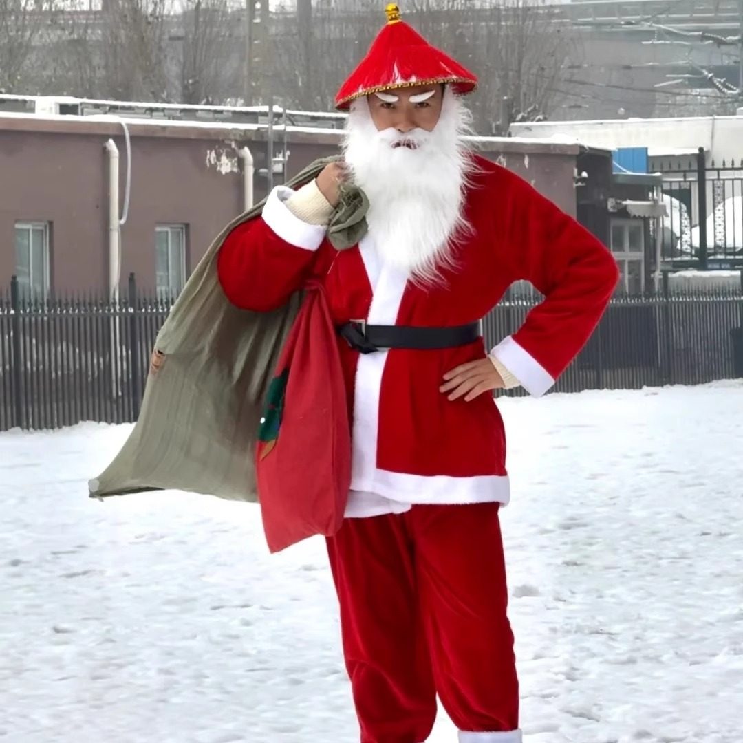 男生圣诞节穿搭cos怎么出圈？这套中国风鳌拜圣诞服真香了_cos服装_淘宝服装网, image size:1080x1080