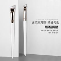 Xian Huilan upgraded version of the blade eyeliner brush flat oblique angle eyebrow brush fine outline eyeliner lying silkworm eye shadow makeup brush