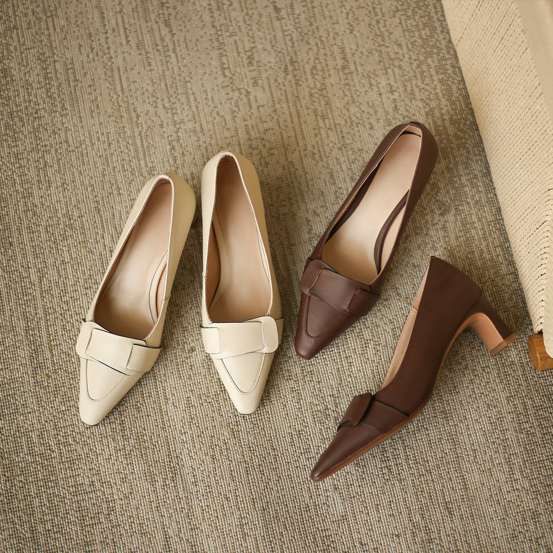 High heel shoe coarse heel 2022 Summer new French style genuine leather pointed temperament retro with soft bottom single shoe children