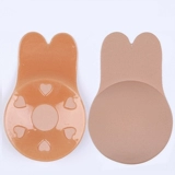 Наклейки с молоком против больших сундуков с большими грудными наклейками с большим грудным