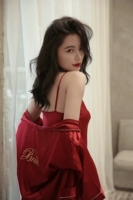 Бордовый короткий банный халат для невесты, эффект подтяжки