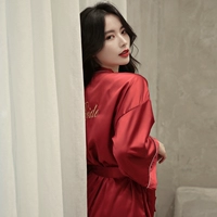 Бордовый короткий банный халат для невесты