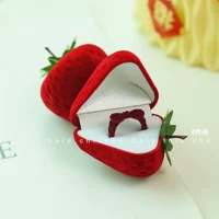 Клубника, коробка, кольцо