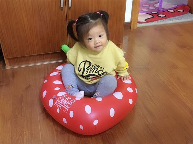 Vòng bơi dứa dày siêu lớn chim hồng hạc trưởng thành nữ dưới cánh tay bơm hơi nổi vòng lưới màu đỏ vòng bơi nước phao cứu sinh - Cao su nổi