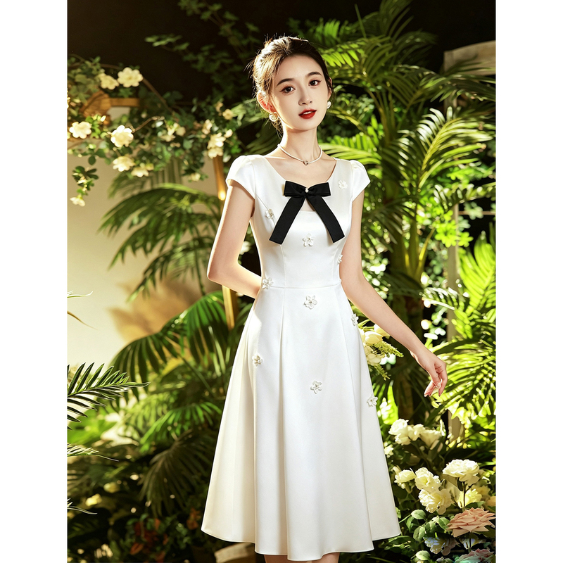 White Evening Dress for Female Junior High School Students and High School Students, Graduation Dress for Girls, College Style, Coming-Of-Age Ceremony, Chorus, Birthday White Evening Dress for Female Junior High School Students and High School Students, Graduation Dress for Girls, College Style, Coming-Of-Age Ceremony, Chorus, Birthday