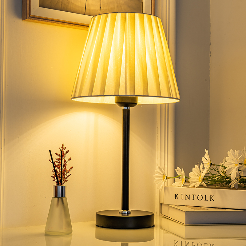 Bedroom Bedside Table Lamp, Trendy Dimmable Table Lamp, Stylish Modern Minimalist Study Eye-Protection Lamp, Led Remote Control Wedding Lamp Bedroom Bedside Table Lamp, Trendy Dimmable Table Lamp, Stylish Modern Minimalist Study Eye-Protection Lamp, Led Remote Control Wedding Lamp