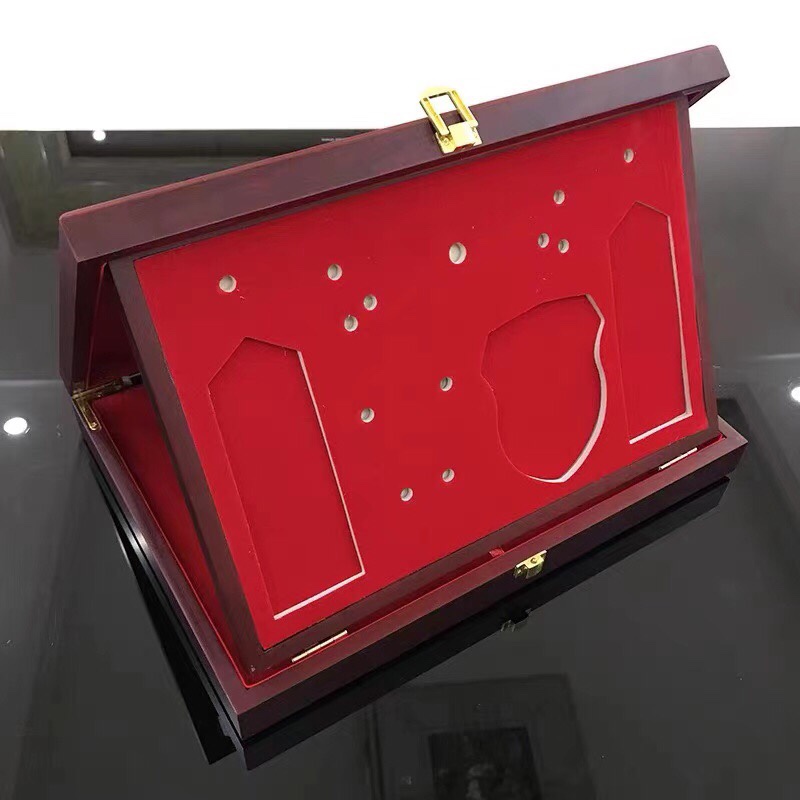 A shake-up of the old iron collection to receive a commemorative gift to send a brother memento gift for a new job.