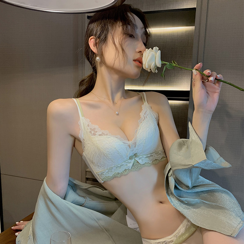 Wei Miyu small breasts gather thin underwear women's adjustable breasts without steel ring sexy lace cute cover suit