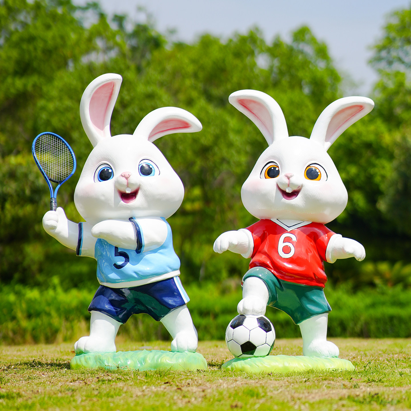 2026年，如何打造超受欢迎的卡通兔子玻璃钢雕塑网红拍照景点？