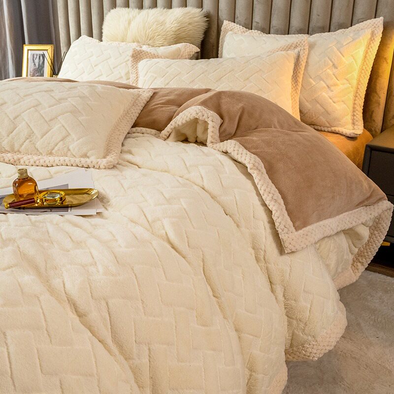 Four-piece winter coral milk velvet plus velvet 2021 new trendy quilt cover flannel bed linen