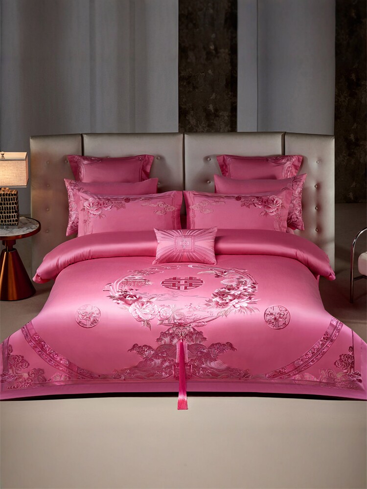 PINK WEDDING FOUR-PIECE SET OF COTTON EUROPEAN WEDDING BEDDING COTTON QUILT CHINESE AND WESTERN WEDDING BEDDING