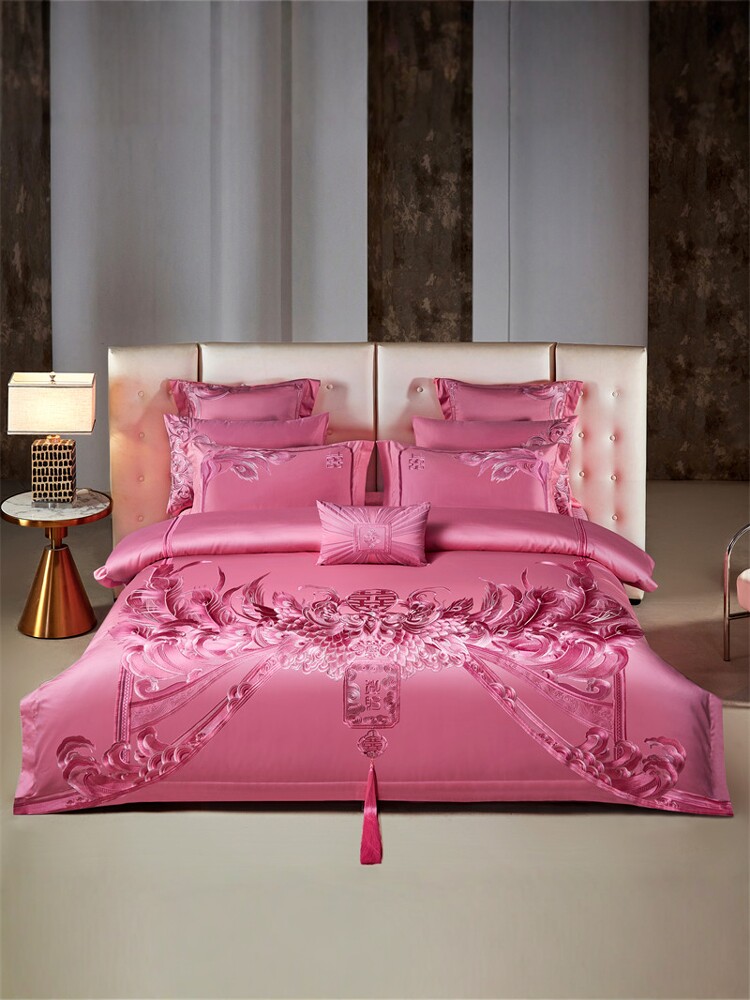 PINK WEDDING FOUR-PIECE SET OF COTTON EUROPEAN WEDDING BEDDING COTTON QUILT CHINESE AND WESTERN WEDDING BEDDING
