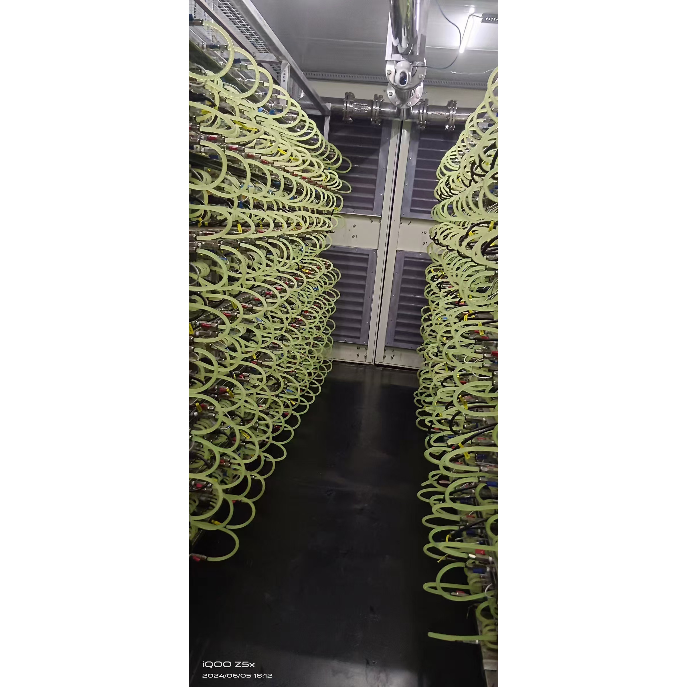 🚀 解锁数字货币挖掘的秘密：Antminer比特大陆蚂蚁3U S19XP+HYD 558T2 🌟-带宽共享设备-淘宝好物网