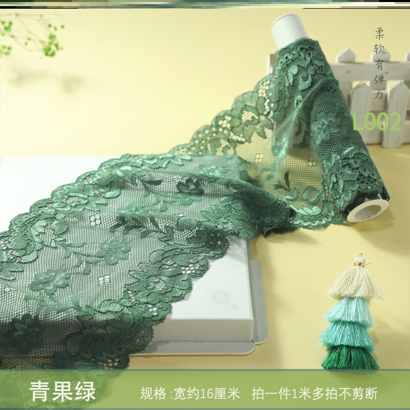 The skirt is short, the hem is the hem, the hem is extended, the skirt is hem, and the lace clothes are extended.