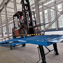 Mobile boarding bridge 6 tons 8 tons 10 tons manual hydraulic container loading and unloading platform truck tail plate loading and unloading