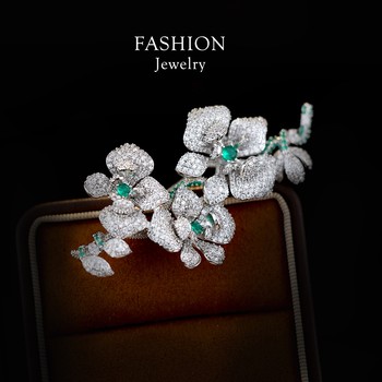 New Heavy Industry Micro-Paved Zircon Camellia Flower Brooch Luxury Elegant Coat Women's Suit Accessories Dinner Corsage