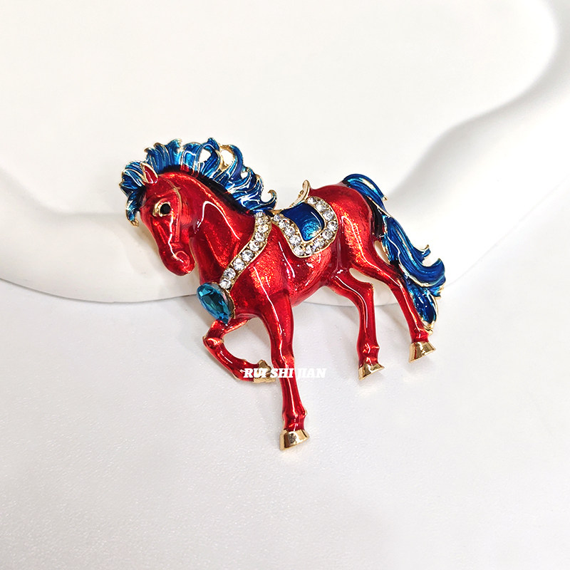 Immediately Successful Zodiac Year Pony Brooch to Match Coat, Exquisite and High-End, Light Luxury Corsage, High-End Fashion Pin