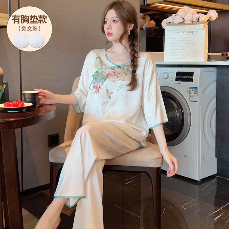 (Gift Box Set) New Chinese-Style Silk Pajamas for Women with Chest Pads, Half-Sleeve Long Pants, Traditional Chinese Style Mulberry Silk Loungewear That Can Be Worn Outside