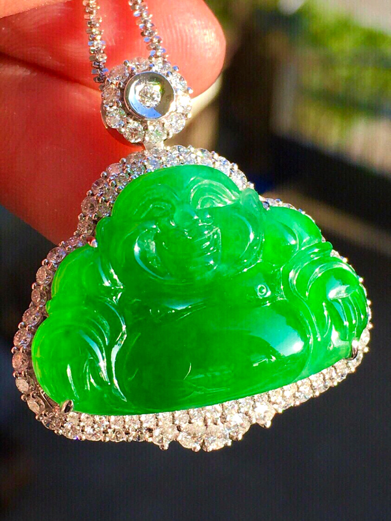 Queen's Natural Burmese A-Cargo Jade Pendant Ice Seed Manyang Green Buddha Pendant 18K Gold Inlaid Women's Jade Pendant