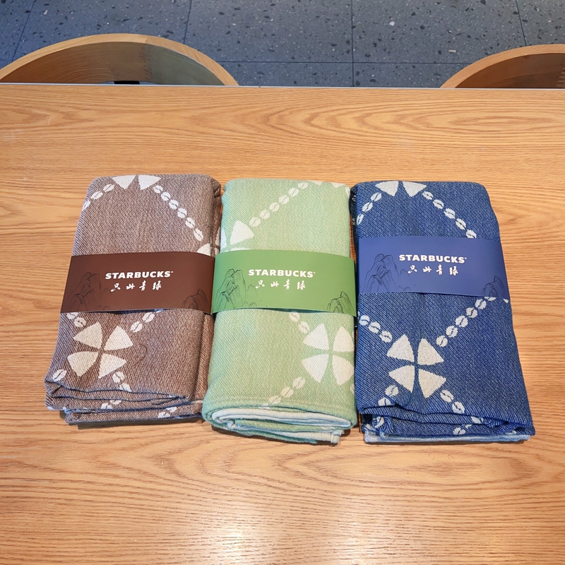 2026 Starbucks Frappé Jacquard Blanket Spring/Summer Office Air Conditioning Shawl Blanket Casual Home Skin-Friendly Thin Throw Blanket 2026 Starbucks Frappé Jacquard Blanket Spring/Summer Office Air Conditioning Shawl Blanket Casual Home Skin-Friendly Thin Throw Blanket