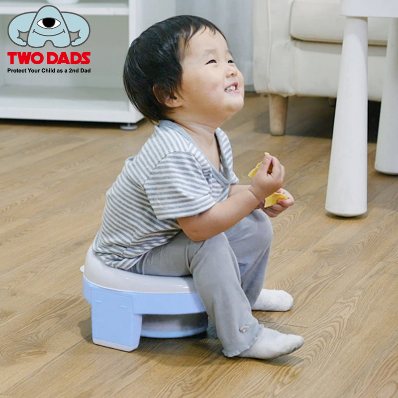 Portable children's car folding toilet male and female babies outdoor travel toilet seat baby padded urinal