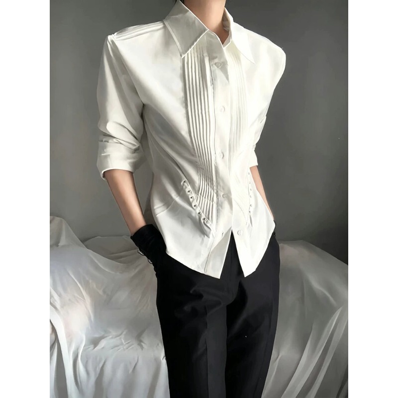 Cool Style Fishbone Pleated Beaded Design White Shirt for Men, High-End and Elegant, Waist-Cinching Deconstructed Half-Sleeve Shirt Cool Style Fishbone Pleated Beaded Design White Shirt for Men, High-End and Elegant, Waist-Cinching Deconstructed Half-Sleeve Shirt