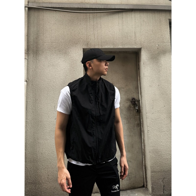 Trendy Quick-Drying Sun Protection Vest for Men, Summer Outdoor Functional Lightweight Stand-Up Collar Multi-Pocket Zipper Sleeveless Jacket Trendy Quick-Drying Sun Protection Vest for Men, Summer Outdoor Functional Lightweight Stand-Up Collar Multi-Pocket Zipper Sleeveless Jacket