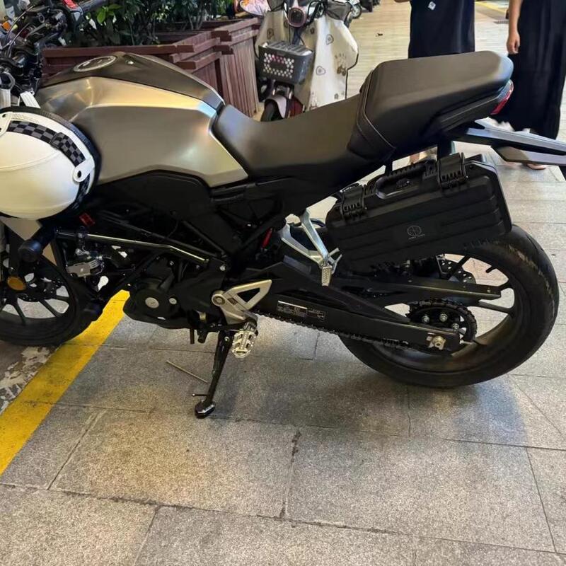 Cb300R Modified Motorcycle-Specific Side Bag Bracket Lt Hanging System Waterproof Side Bag Spare Oil Can Tool Box Cb300R Modified Motorcycle-Specific Side Bag Bracket Lt Hanging System Waterproof Side Bag Spare Oil Can Tool Box