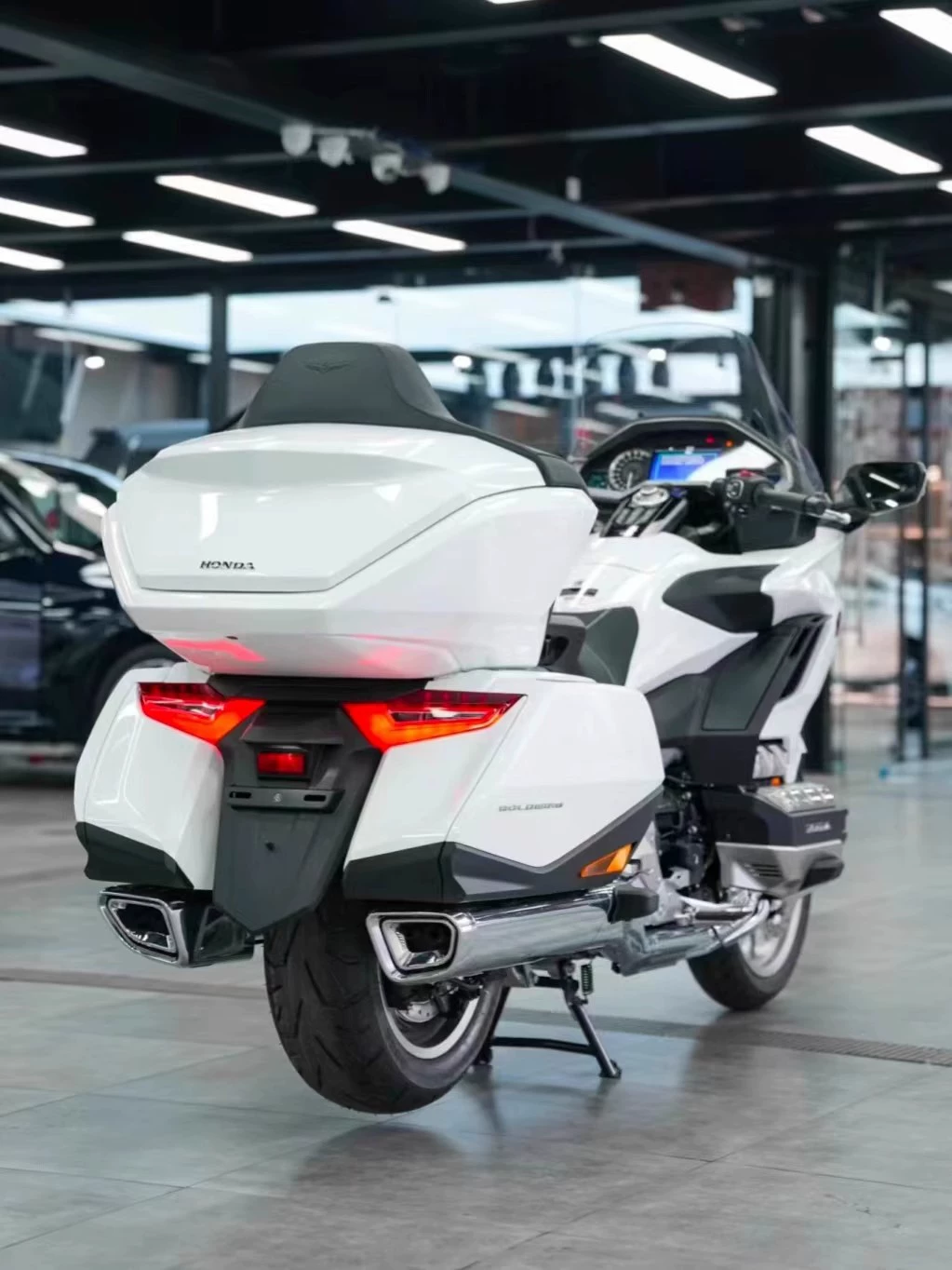 Импортированный Honda Golden Wing 1800 дальний круизный корабль модели педальный автомобиль станционный вагон мотоцикл спортивный автомобиль тяжёлый локомотив