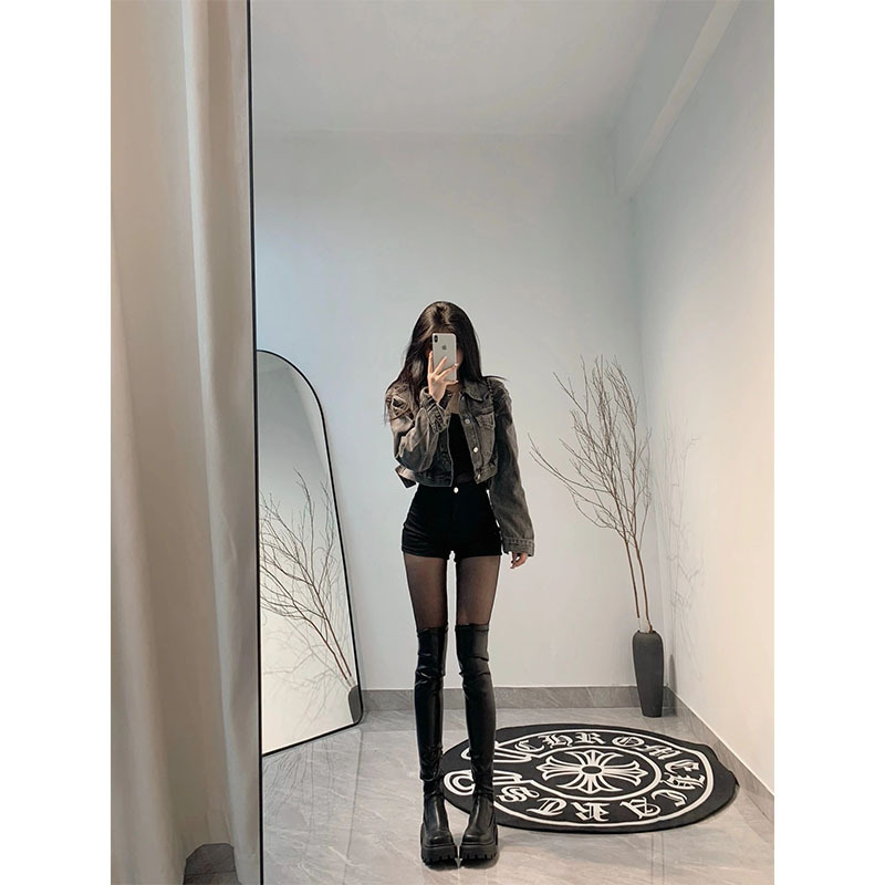 High-End Retro Black and Gray Denim Jacket for Women, Autumn Korean Style Loose Fit, Slimming, Versatile Short Jacket Top High-End Retro Black and Gray Denim Jacket for Women, Autumn Korean Style Loose Fit, Slimming, Versatile Short Jacket Top