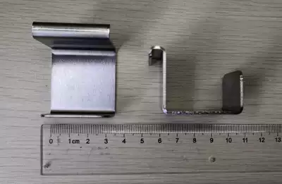 Large wide office table partition screen slot seam under the hanging can hang backpack umbrella stainless steel adhesive hook