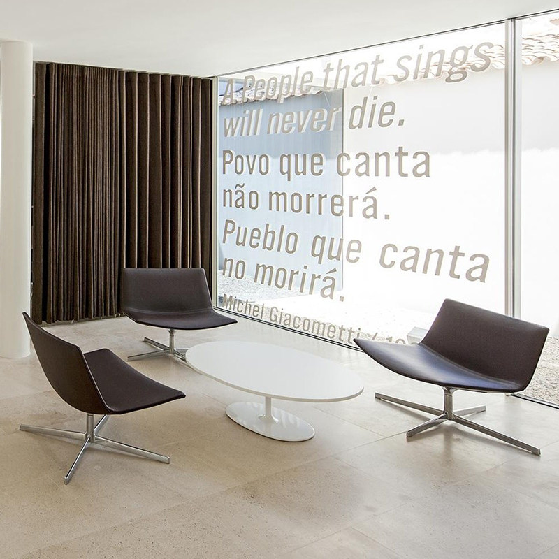 Nordic modern designer minimalist home light luxury leisure sofa chair dining room outdoor lazy back single single chair