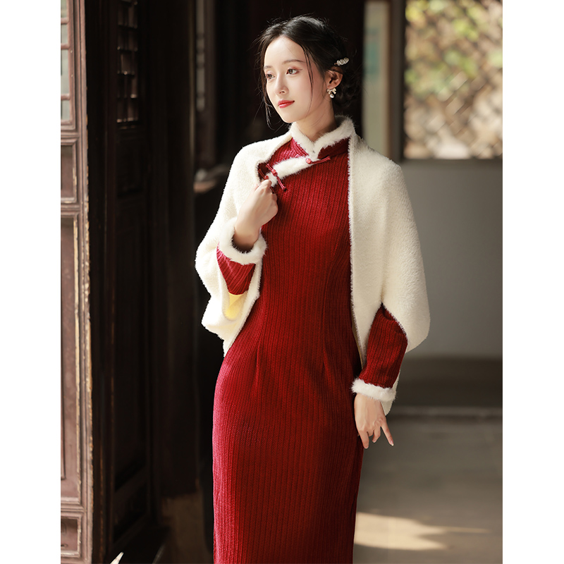 Red cheongsam, elite lightweight wedding dress, increased thickness, 2023 collection, light style Red cheongsam, elite lightweight wedding dress, increased thickness, 2023 collection, light style