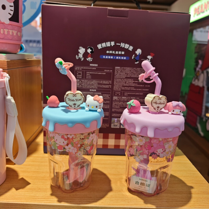 Miniso Sanrio Mixing Cup Melody Hello Kitty Kuromi Straw Cup 560ml Miniso Miniso Sanrio Mixing Cup Melody Hello Kitty Kuromi Straw Cup 560ml Miniso