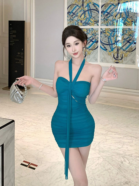 Sexy and Sophisticated Tube Top Dress for Women, New Autumn Slim-Fit Figure-Flattering Hot Girl Halter Neck Bodycon Dress with Ribbons