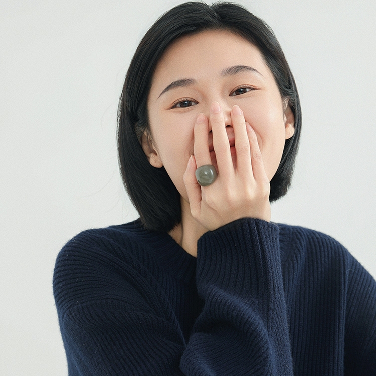 Muyang Muyang Ring for Women, Niche Design, Resin, Light Luxury, High-End Feel, 2026 New Popular Style, Index Finger Vintage Ring