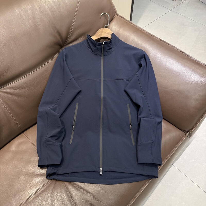 Spring Men's Jacket, Taped Zippers, Solid Color, Three-Dimensional Cut, Water-Repellent Softshell Stand-Up Collar Jacket Top 2629