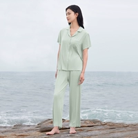 Тихий зеленый [856 женская версия] Короткие брюки