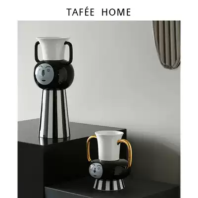Tafee designer creative vase decoration Hotel villa living room irregular curved pipe decoration contrast flower device