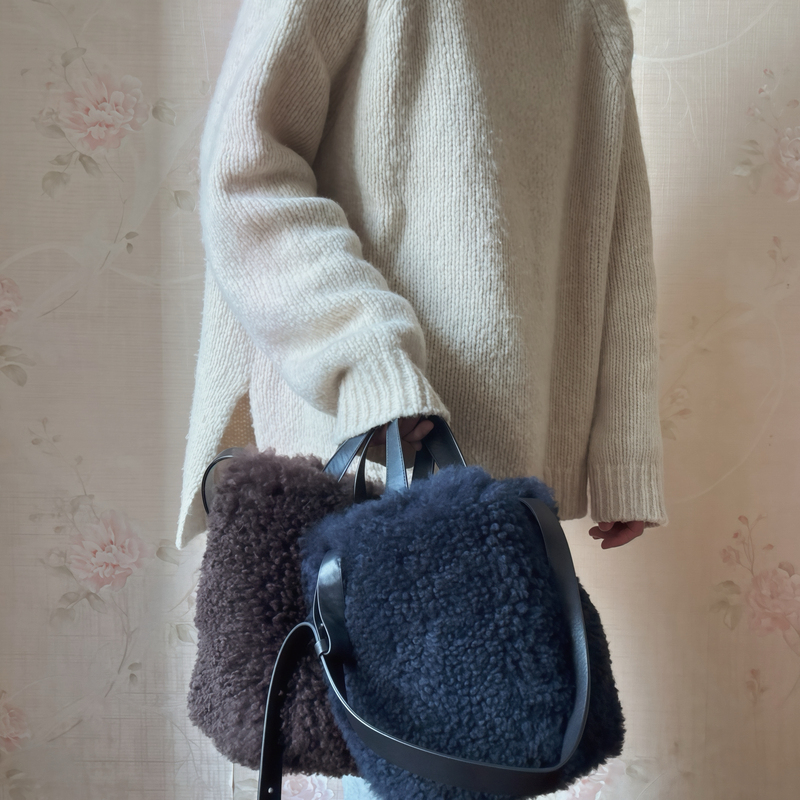 2026 Winter New Wool Bag for Women, Ins Style, Genuine Fur, Hand-Held, Shoulder, Crossbody, Underarm Cylinder Bag