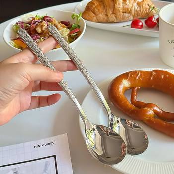 Household stainless steel hammer pattern round head spoon