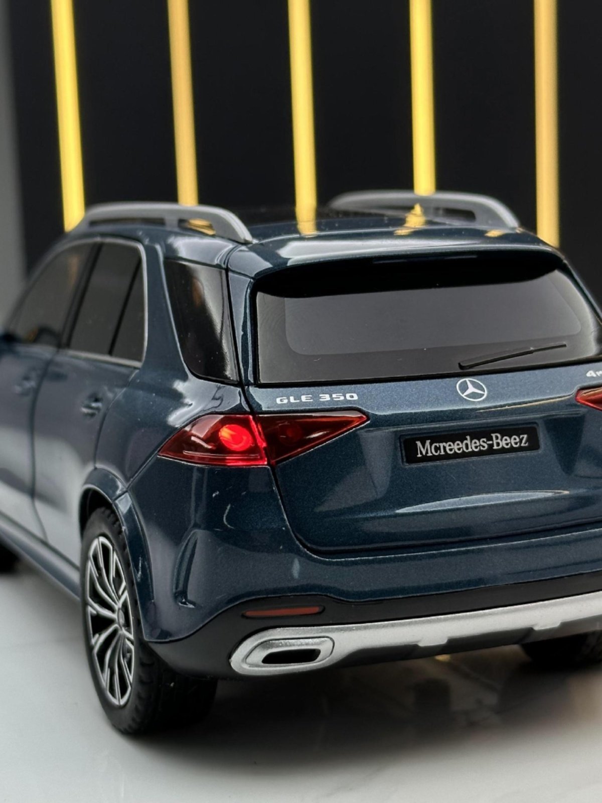 1:24 Mercedes-Benz Simulation Alloy Car Model Off-Road Vehicle Boy Toy Car Ornament Collection Display Gift