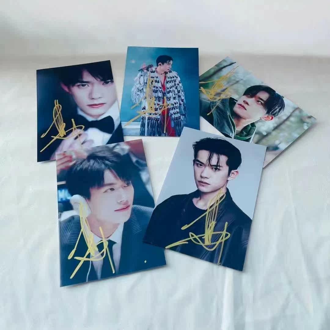 Yi Qianqi Autographed Photo Event Live Fan Fan Fan Fan Friendly Nearby Collectible Gifts