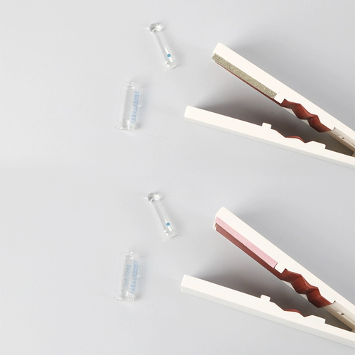 Униформа медсестры, открывашка, стеклянные универсальные лечебные ампулы