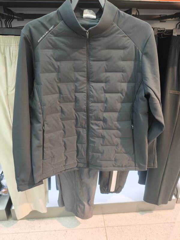 Stand Collar Cardigan Running Jacket for Men, Same Style as in Shopping Malls, New Autumn and Winter Sports Fitness Training Jacket 3264047 Stand Collar Cardigan Running Jacket for Men, Same Style as in Shopping Malls, New Autumn and Winter Sports Fitness Training Jacket 3264047
