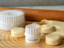 Round cutting wavy tooth mold dual-purpose 7-piece cutting mold set Multifunctional and practical dough cutting tool